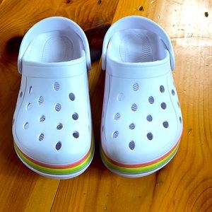 Croc-like kids shoes